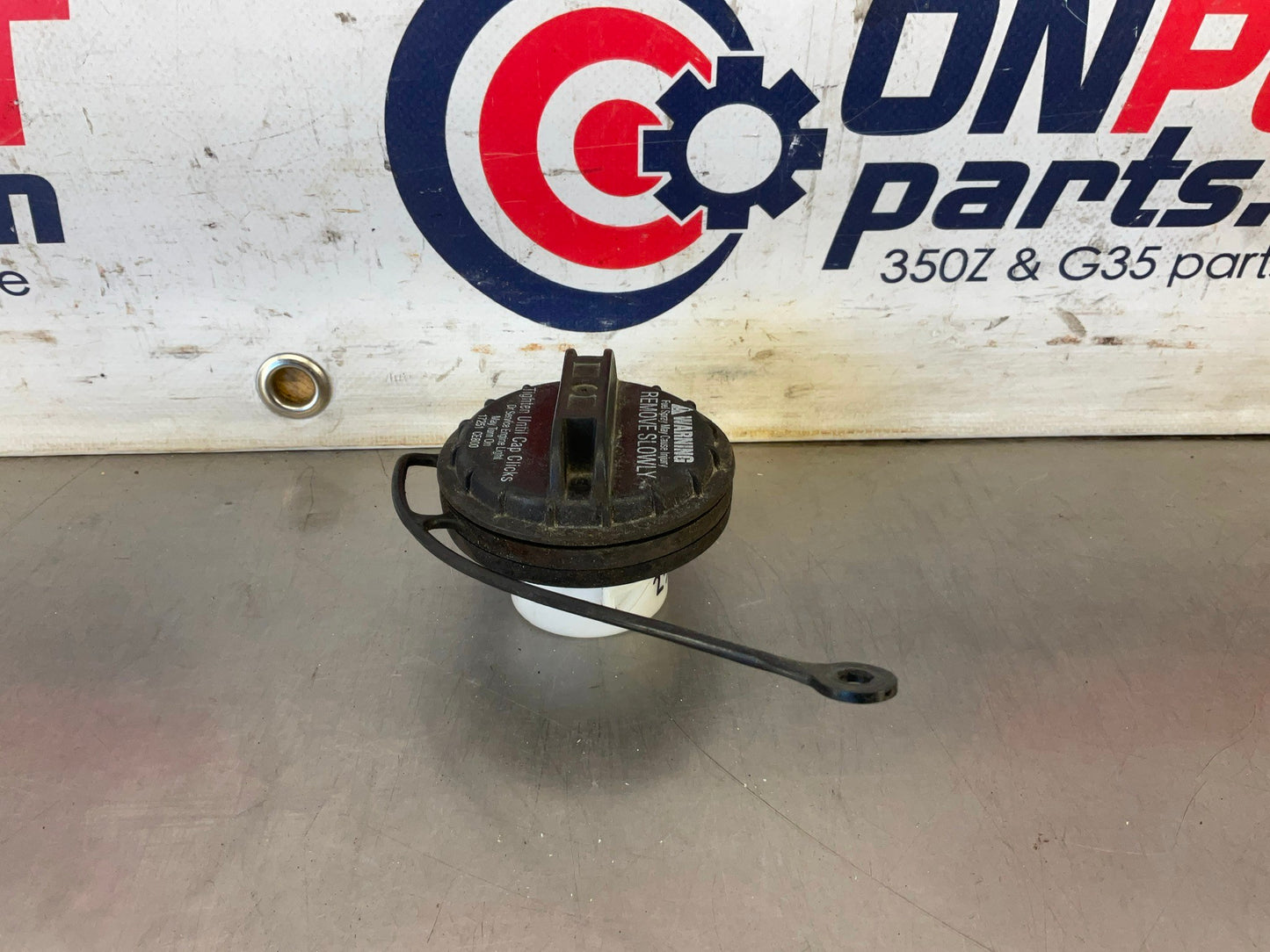 2007 Nissan 350Z Fuel Gas Cap OEM 25BCBEC - On Point Parts Inc