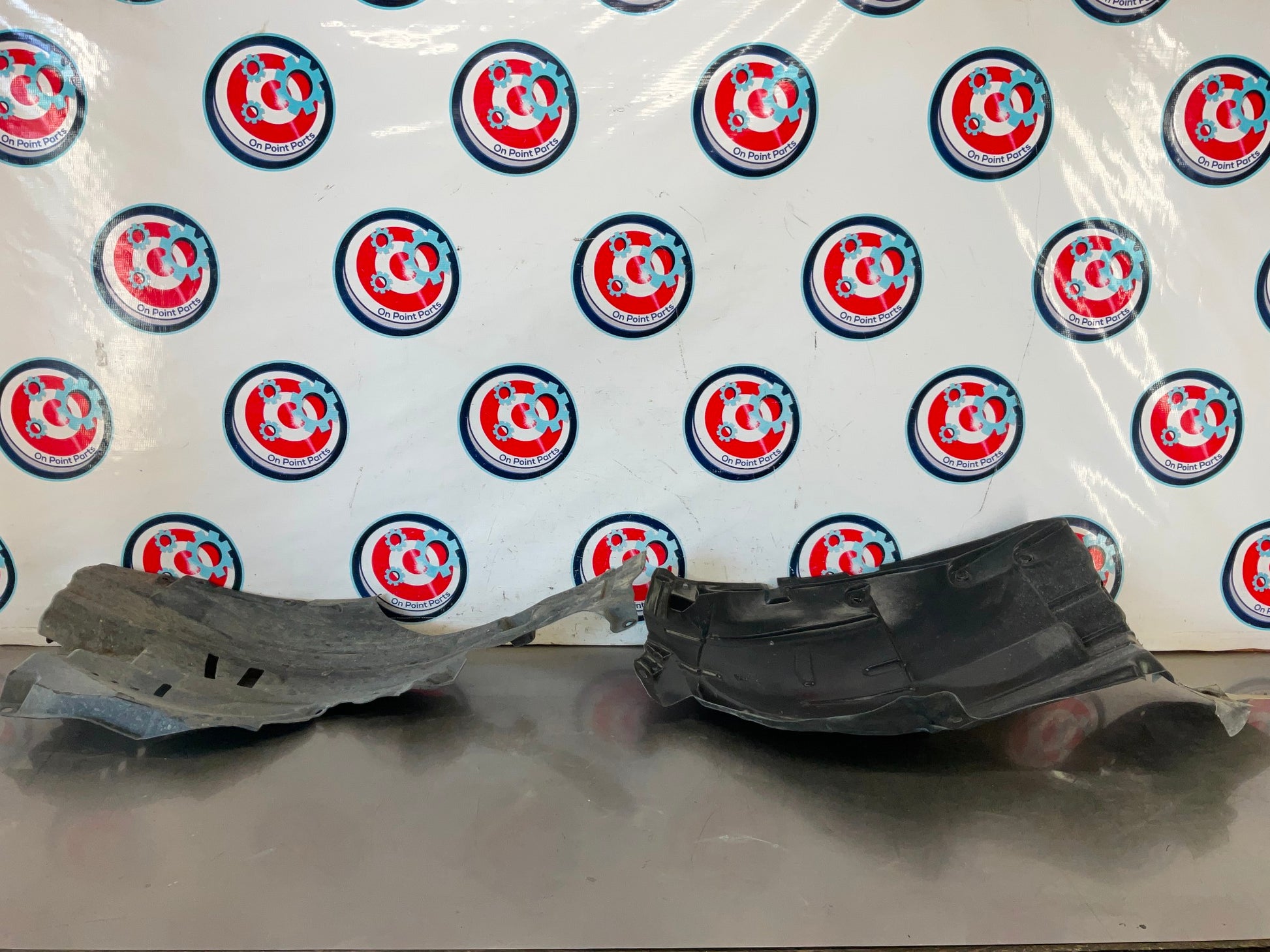 2004 Infiniti G35 Passenger Right Inner Fender LIners Splash Guard OEM 25BFND3 - On Point Parts Inc