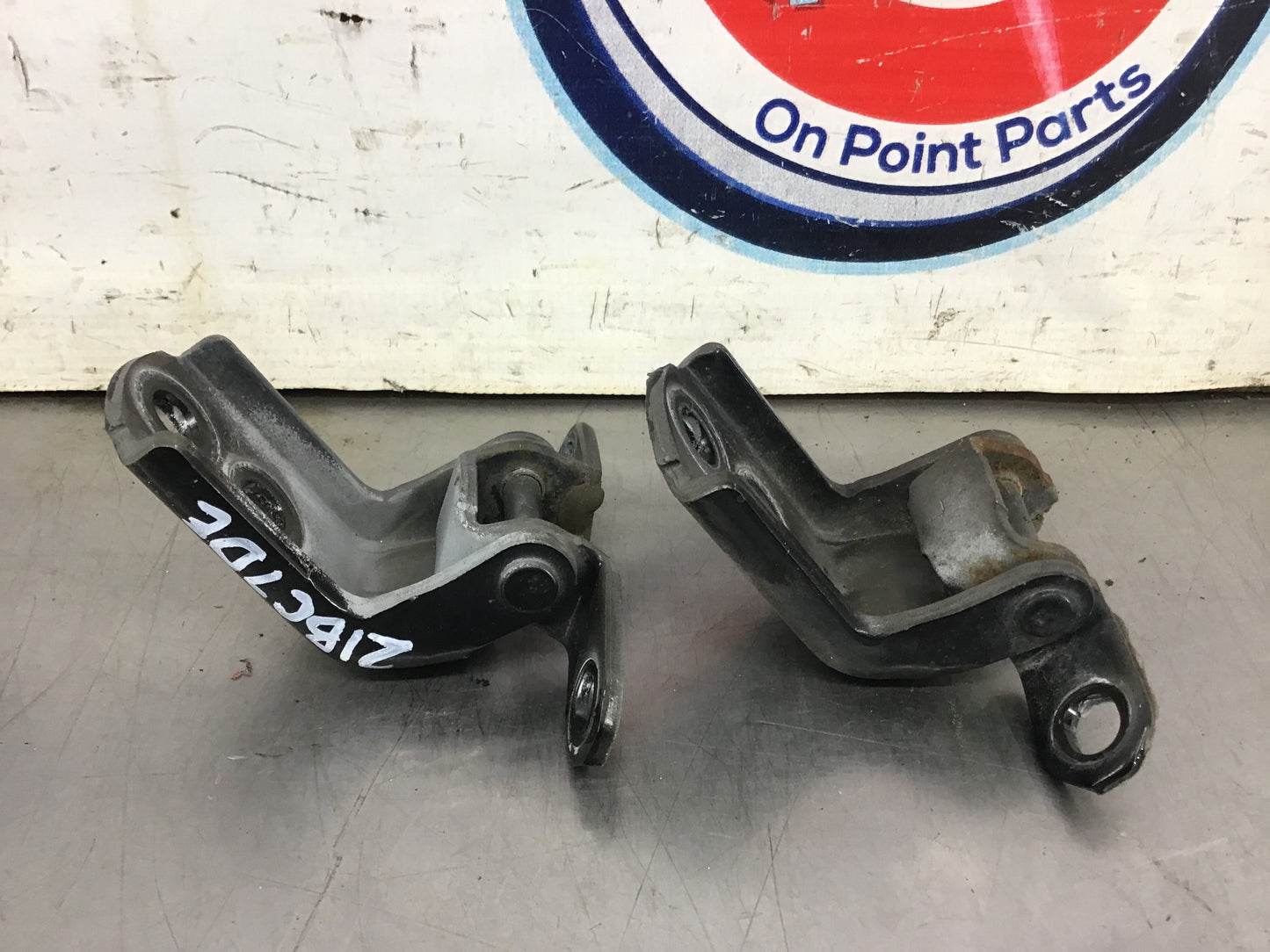 2006 Nissan 350Z Passenger Right Door Hinges OEM 21BC7DE - On Point Parts Inc