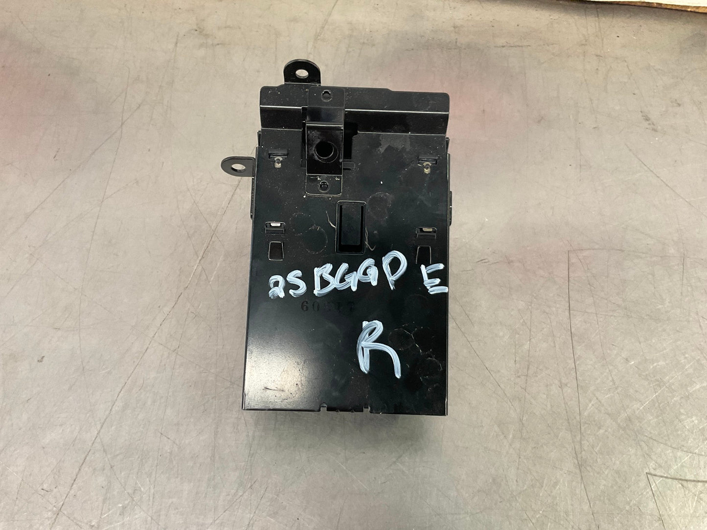 2006 Nissan 350Z Passenger Right Dash Pop Out Coin Ash Tray OEM 25BGGDE - On Point Parts Inc