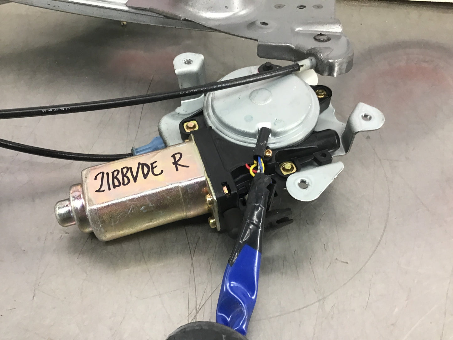 2006 Nissan 350Z Passenger Right Front Window Regulator with Motor OEM 21BBVDE - On Point Parts Inc