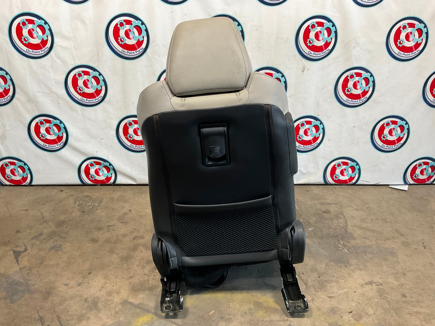 2006 Nissan 350Z Passenger Right Front Power Leather Seat OEM 21BHKD9 - On Point Parts Inc