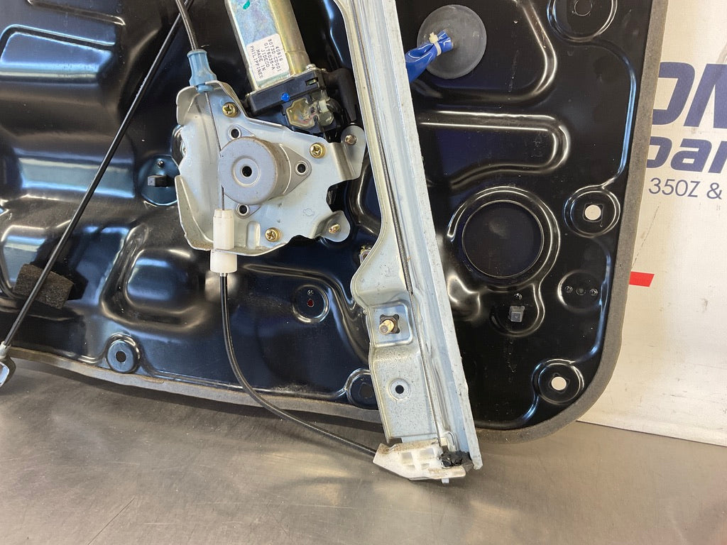 2005 Nissan 350Z Passenger Right Window Regulator Motor Panel OEM 13BEBE3 - On Point Parts Inc