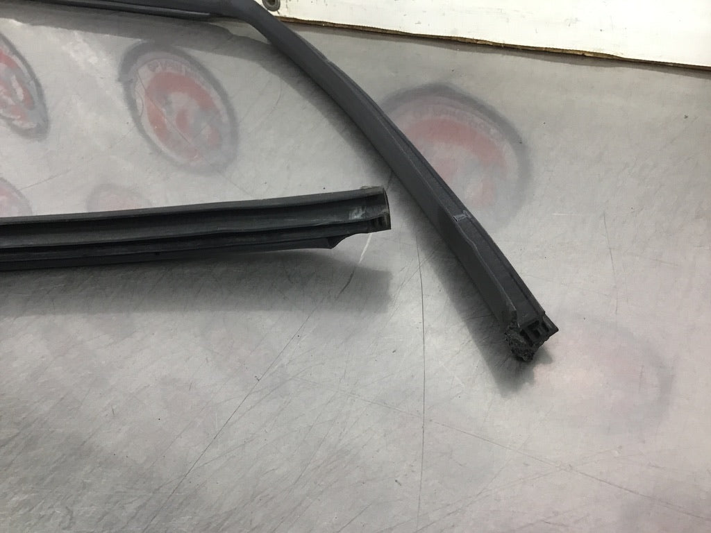 2006 Nissan 350Z Passenger Right Door Seal OEM 13BF7CE - On Point Parts Inc