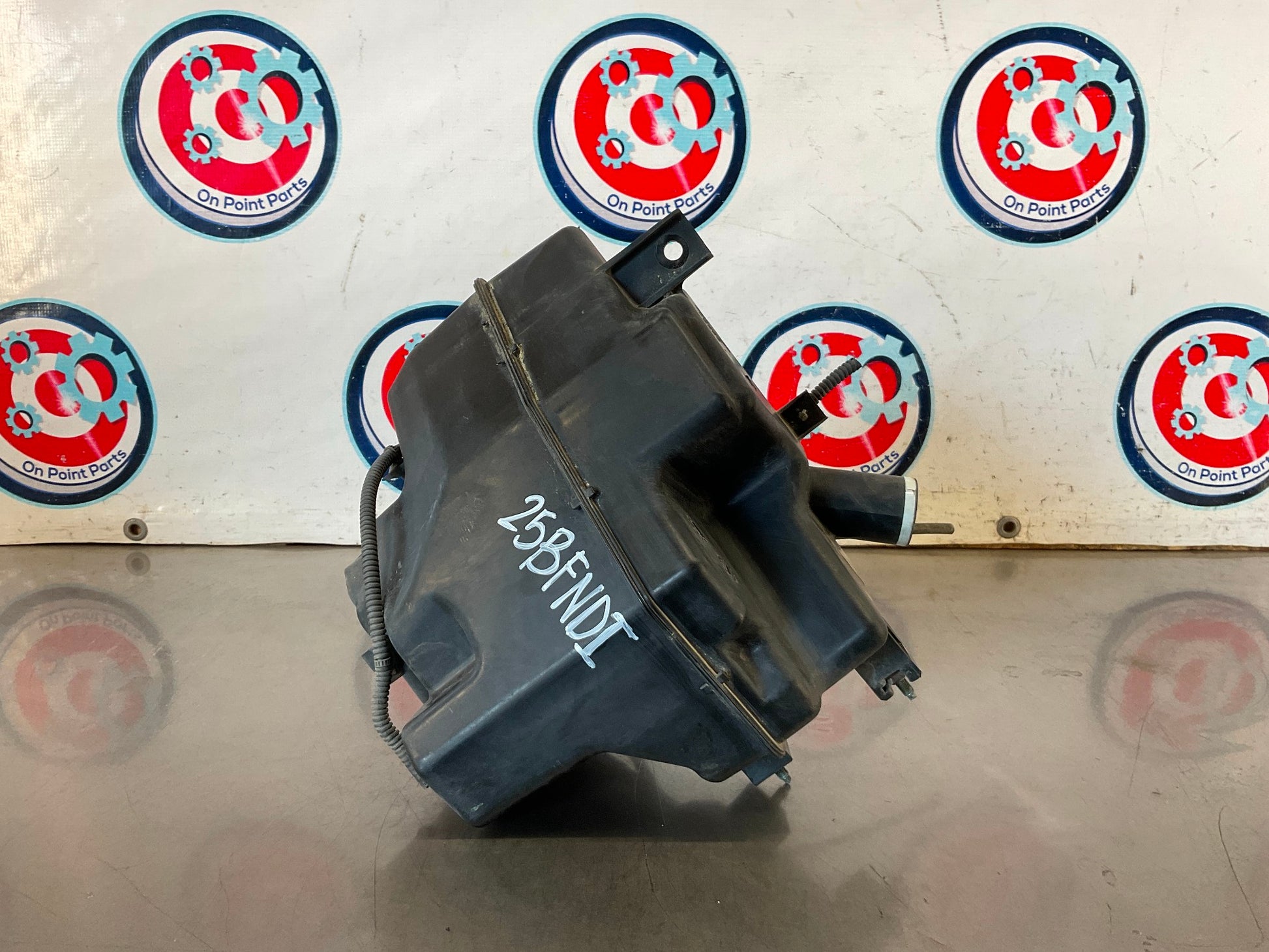 2004 Infiniti G35 Windshield Wiper Fluid Tank Reservoir OEM 25BFNDI - On Point Parts Inc