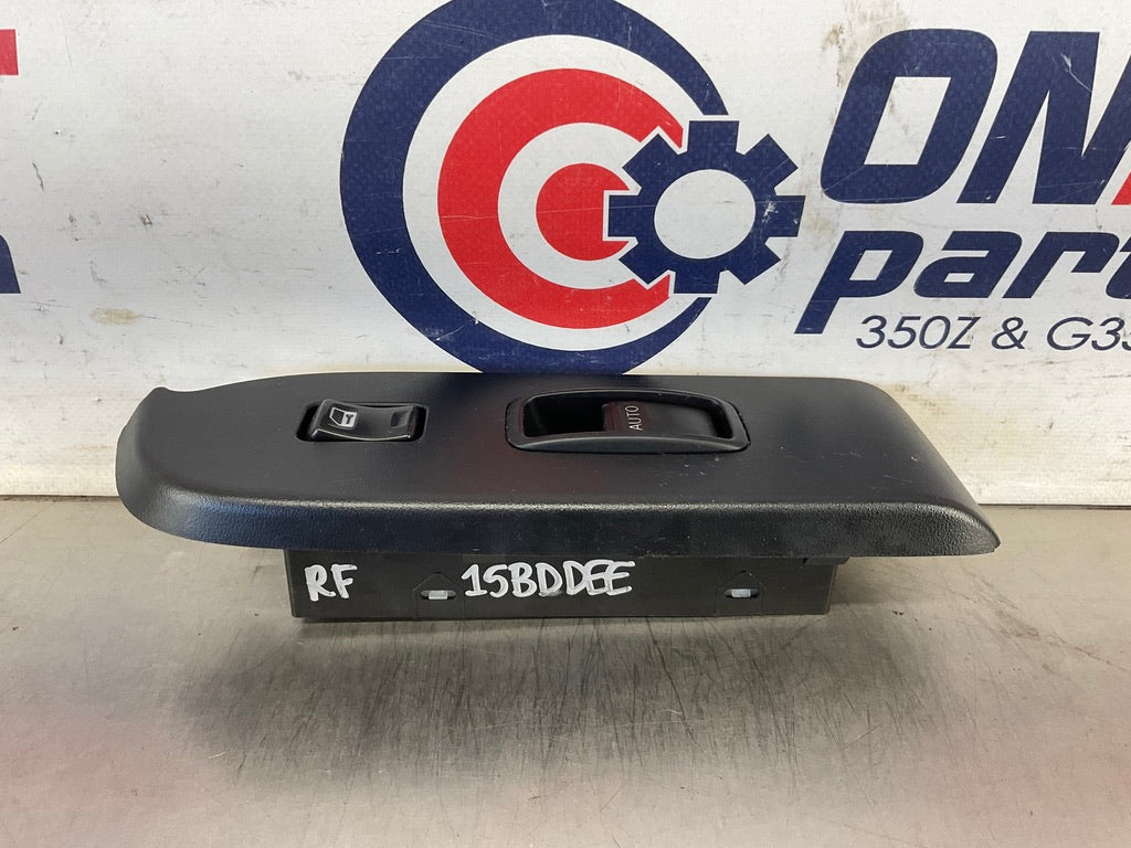 2003 Infiniti G35 Passenger Right Front Door Lock Window Switches OEM 15BDDEE - On Point Parts Inc