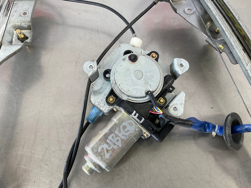 2006 Nissan 350Z Passenger Right Window Regulator Motor OEM 24BFGDE - On Point Parts Inc