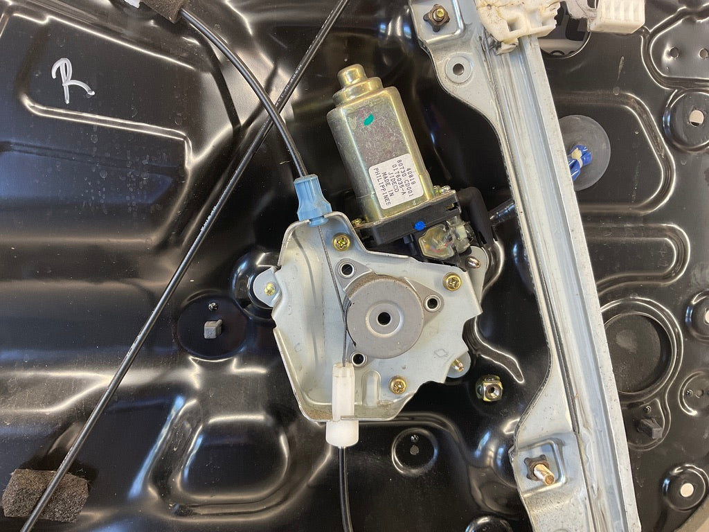 2005 Nissan 350Z Passenger Right Window Regulator Motor Panel OEM 13BEBE3 - On Point Parts Inc