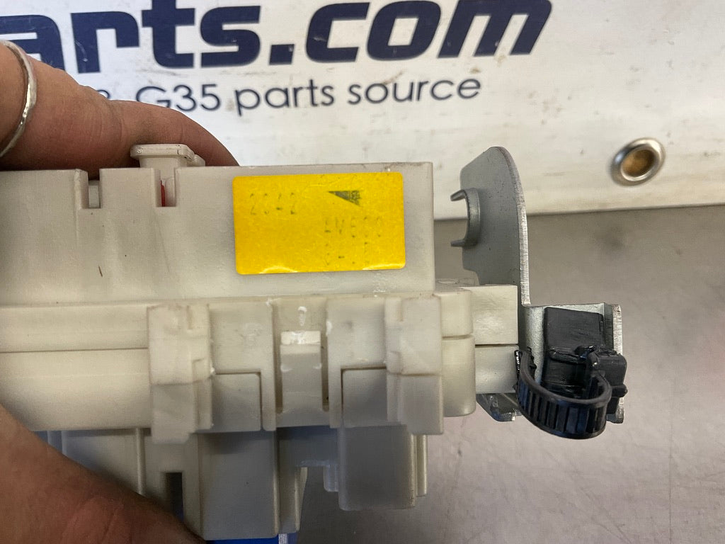 2003 Nissan 350Z Body Junction Fuse Relay Box 24350 OEM 14BBGDC - On Point Parts Inc