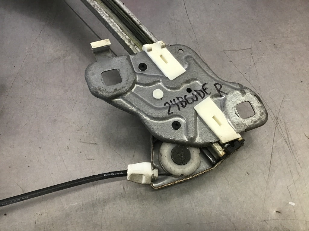 2005 Nissan 350Z Passenger Right Window Regulator Motor 80730 OEM 24BCJDE - On Point Parts Inc