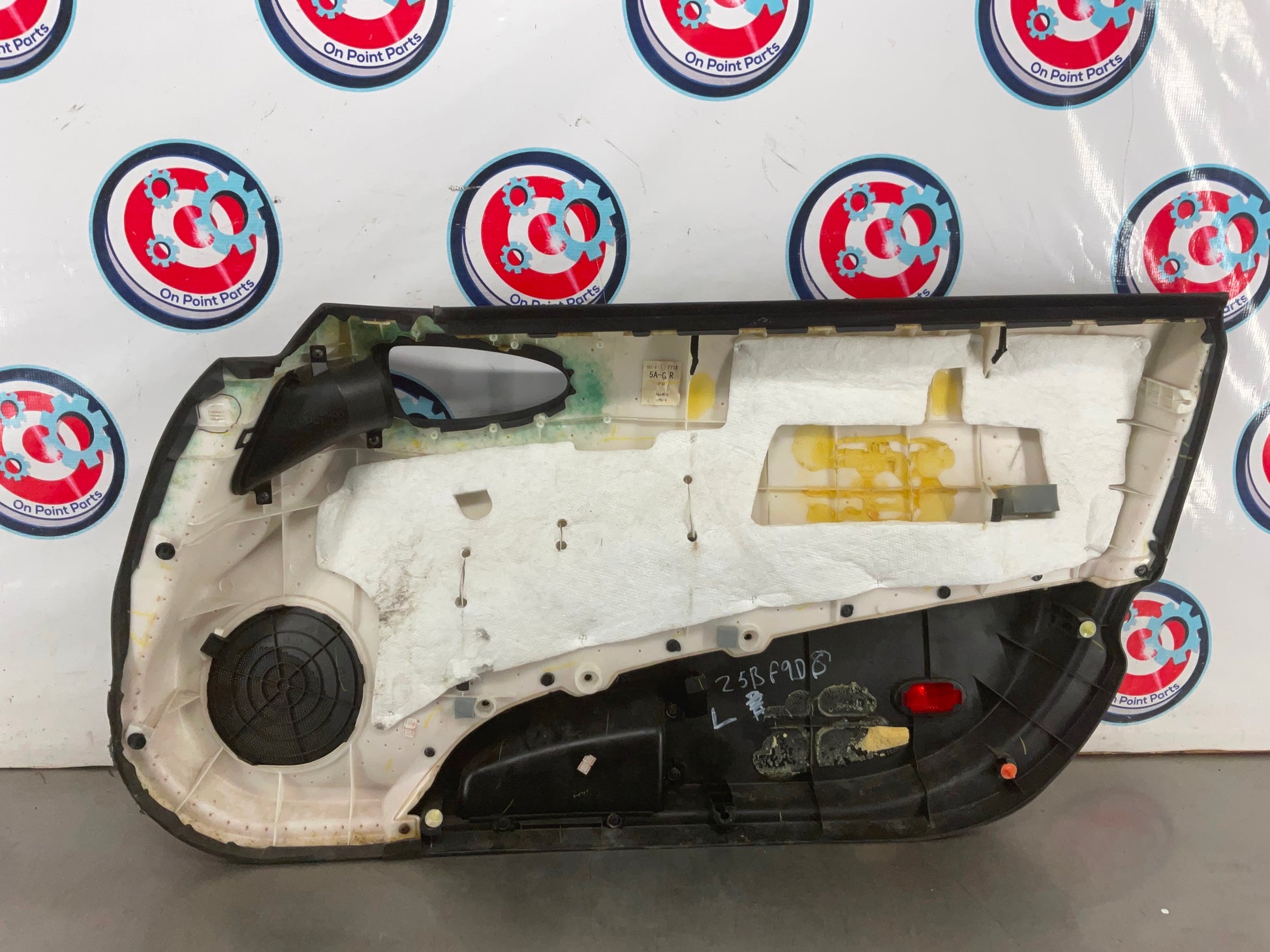 2005 Nissan 350Z Driver Left Front Interior Door Panel OEM 25BF9D8 - On Point Parts Inc