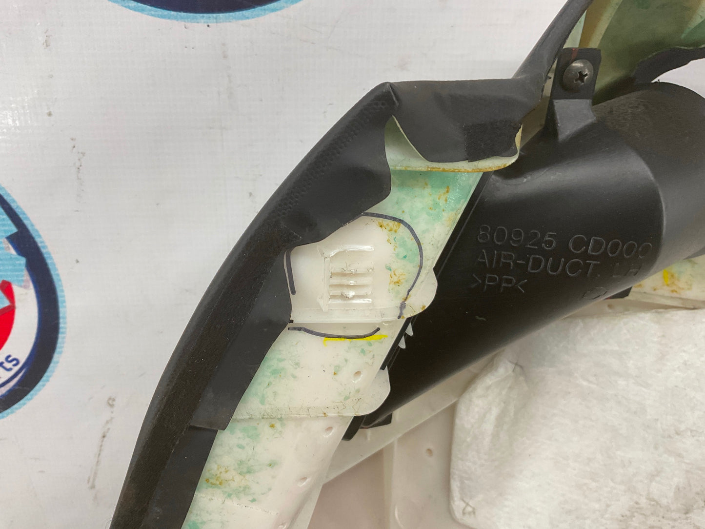 2005 Nissan 350Z Driver Left Front Interior Door Panel OEM 25BF9D8 - On Point Parts Inc