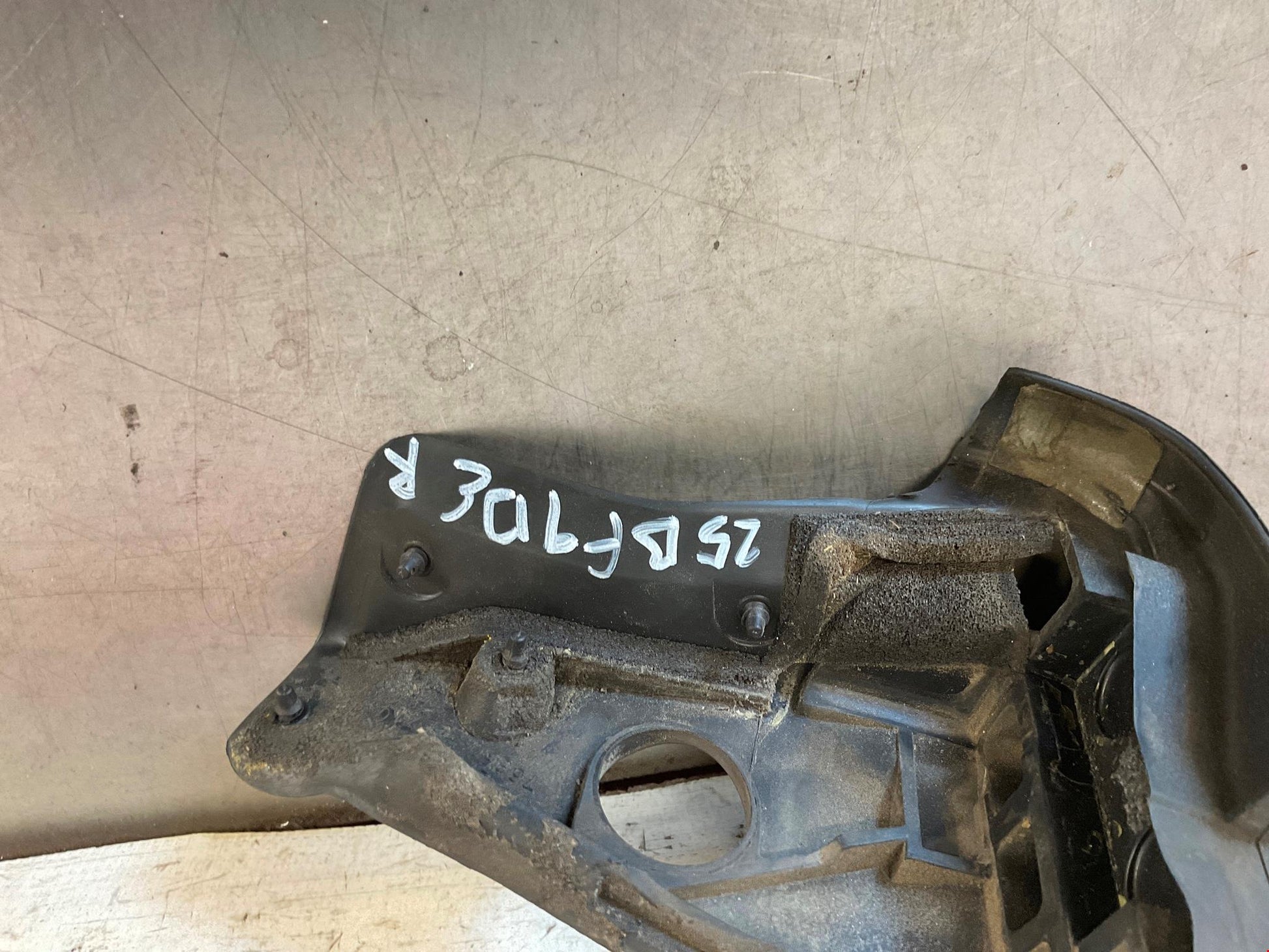 2005 Nissan 350Z Passenger Right Convertible Corner Weather Strip OEM 25BF9DE - On Point Parts Inc