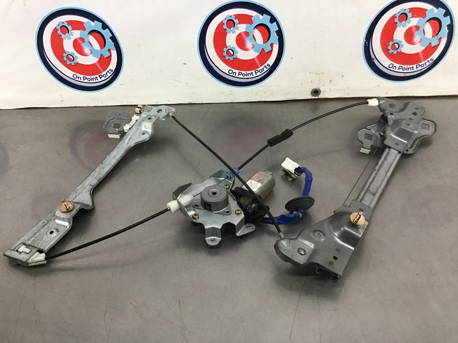 2005 Nissan 350Z Passenger Right Door Window Regulator Motor OEM 12BDMCE - On Point Parts Inc
