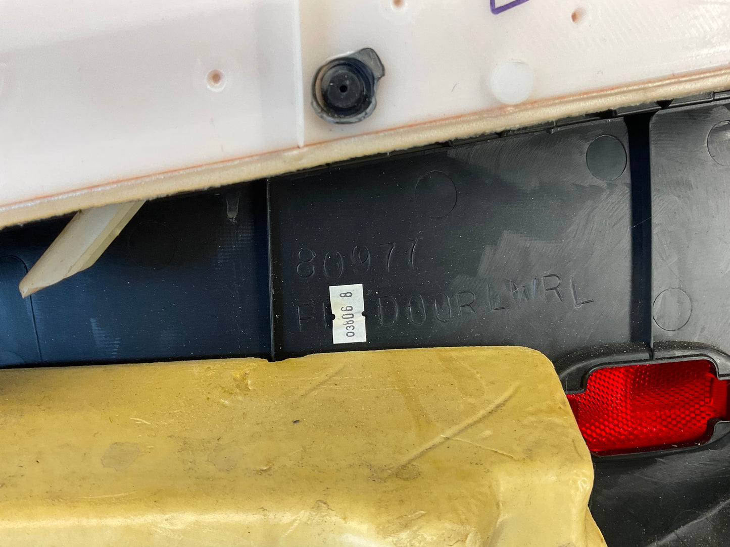 2004 Nissan 350Z Driver Left Interior Door Panel 80901 OEM 14BEQE8 - On Point Parts Inc