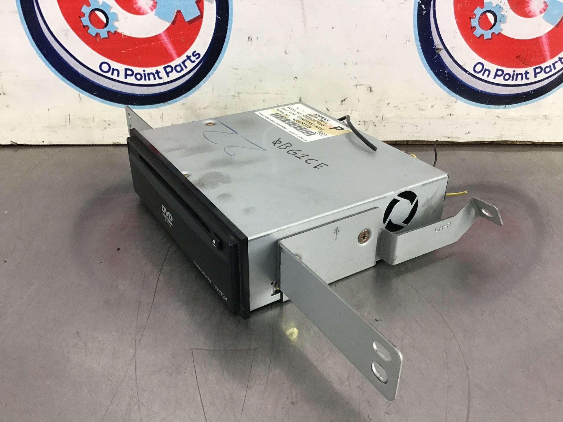 2004 Infiniti G35 DVD Navigation System Control Assembly 25915AM613 OEM 13BG1CE - On Point Parts Inc