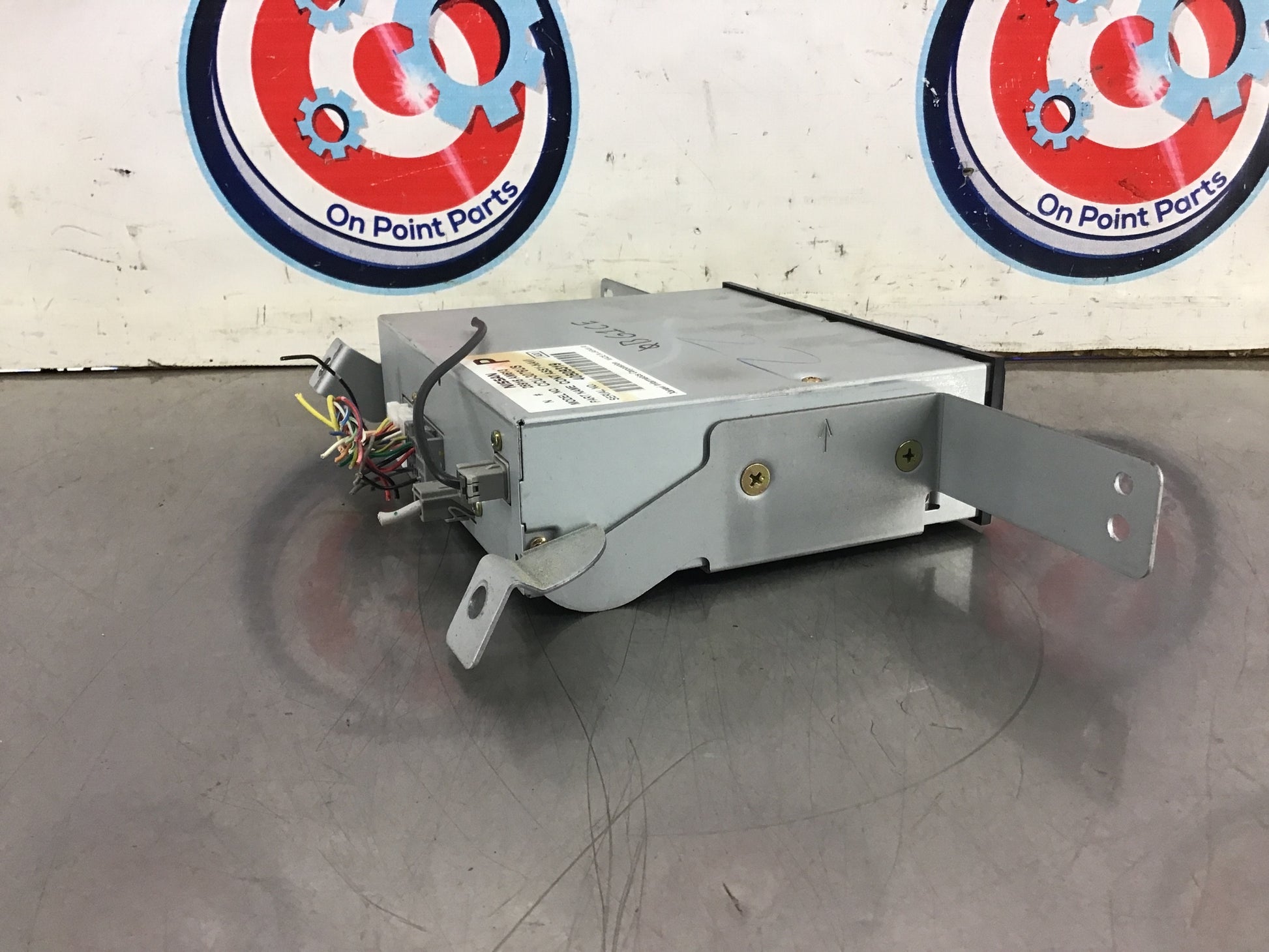 2004 Infiniti G35 DVD Navigation System Control Assembly 25915AM613 OEM 13BG1CE - On Point Parts Inc