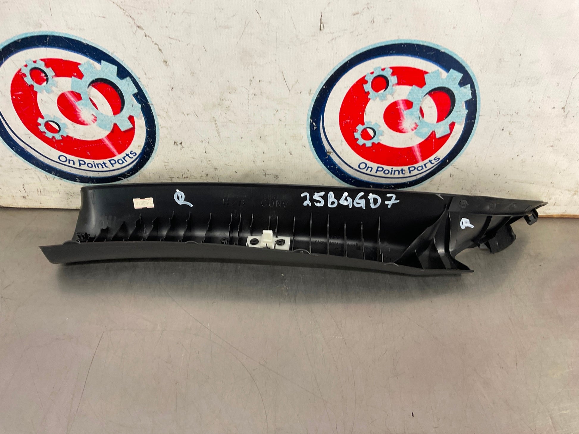2006 Nissan 350Z Passenger Right Interior A Pilliar Trim OEM 25BGGD7 - On Point Parts Inc