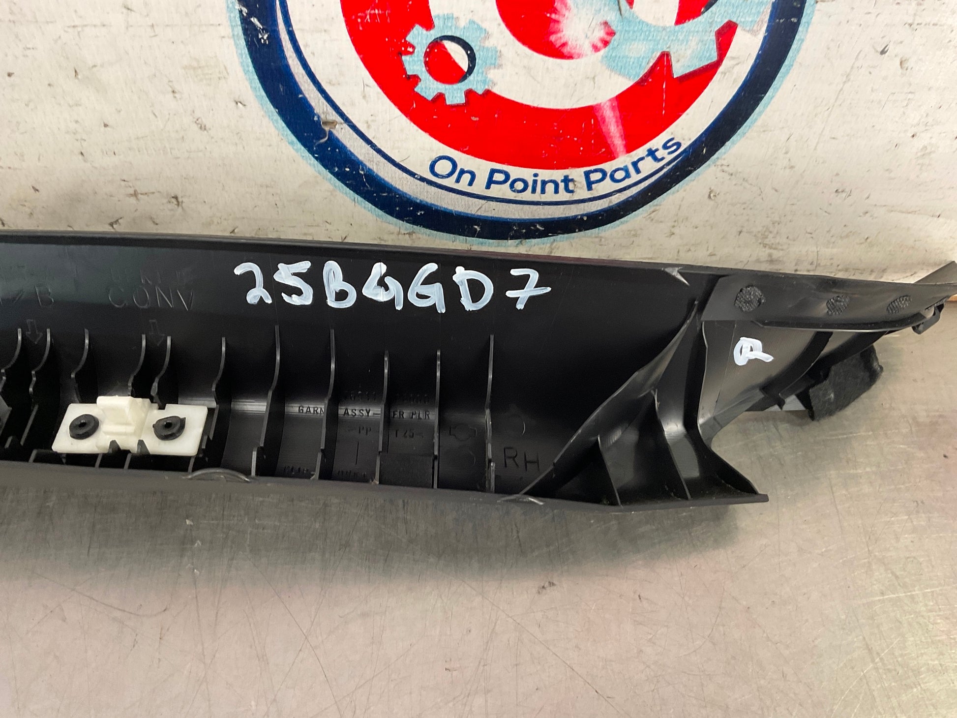 2006 Nissan 350Z Passenger Right Interior A Pilliar Trim OEM 25BGGD7 - On Point Parts Inc