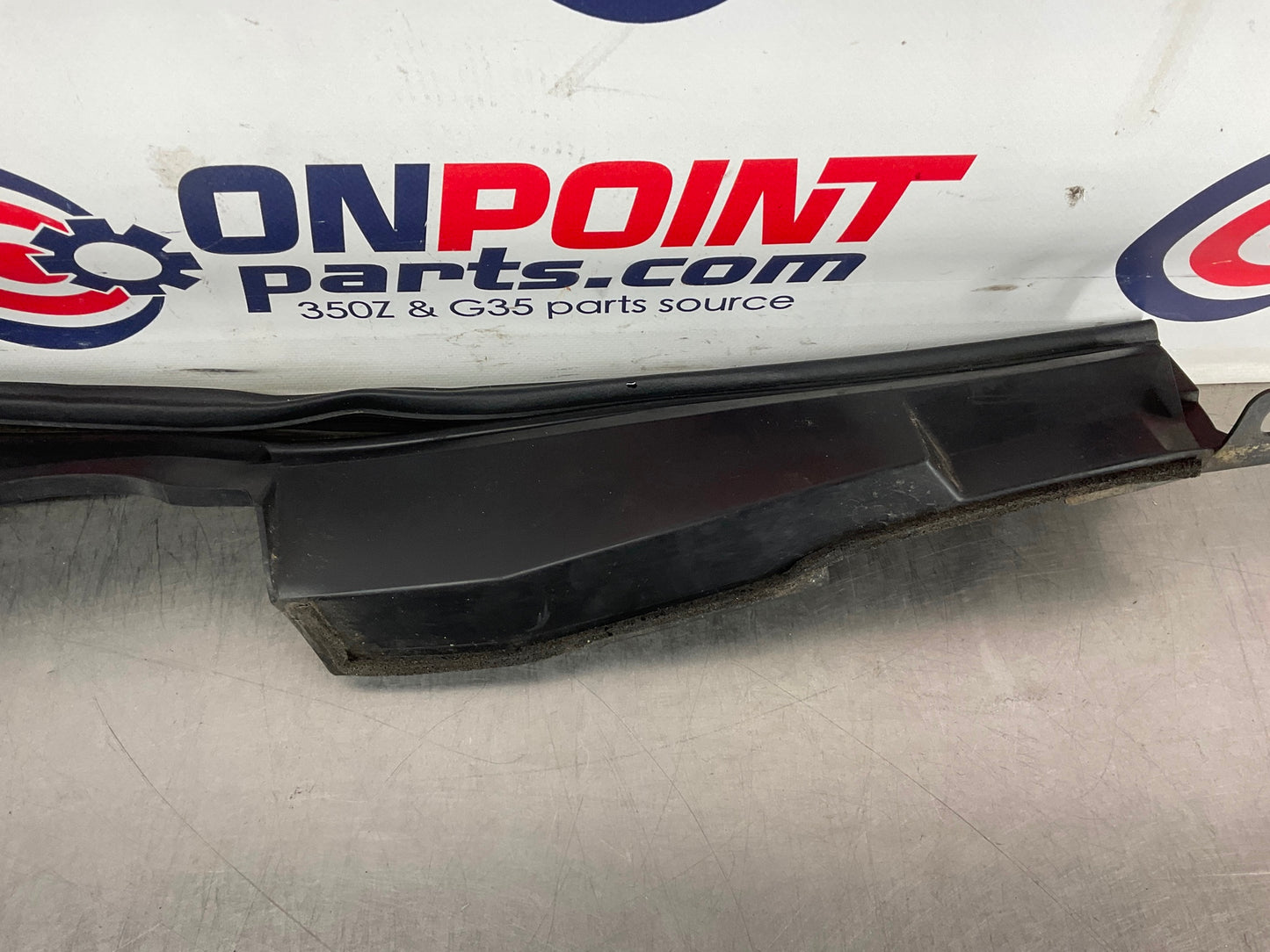 2010 Nissan 370Z Passenger Right Hood Fender Seal 65820 OEM 24BBBDK - On Point Parts Inc