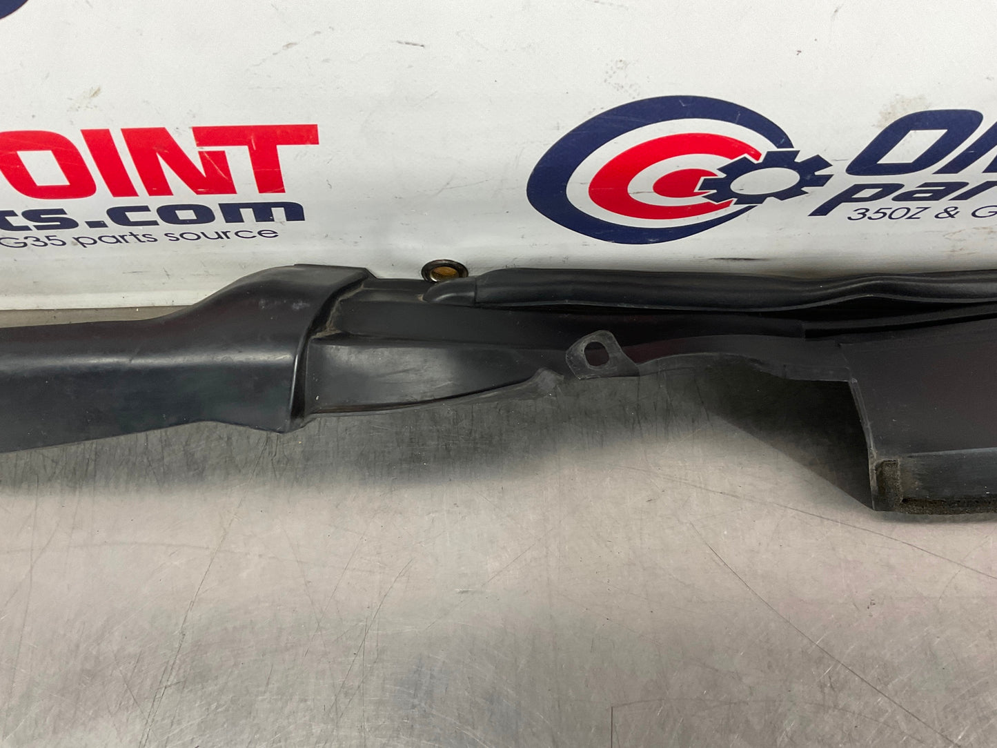2010 Nissan 370Z Passenger Right Hood Fender Seal 65820 OEM 24BBBDK - On Point Parts Inc