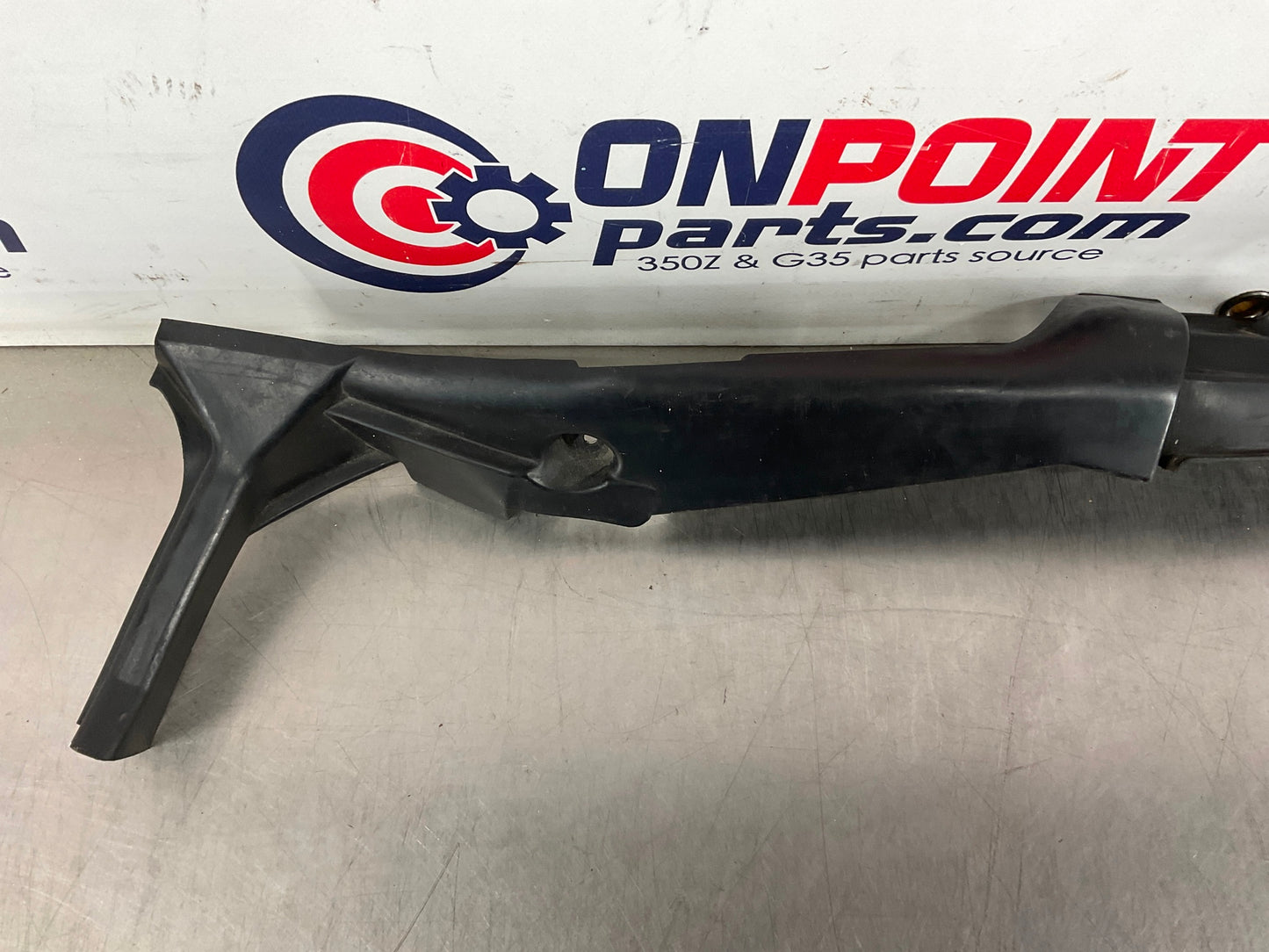 2010 Nissan 370Z Passenger Right Hood Fender Seal 65820 OEM 24BBBDK - On Point Parts Inc
