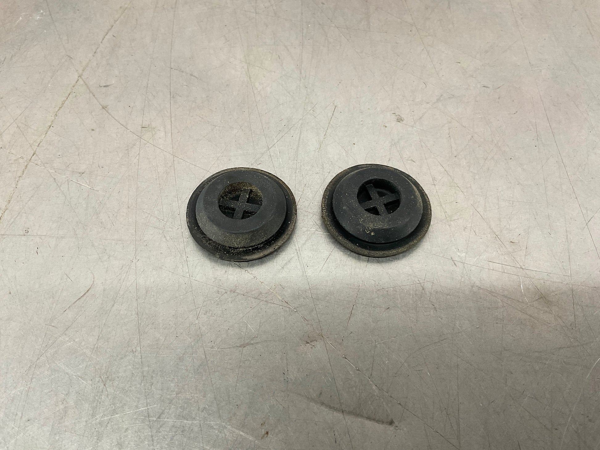 2007 Nissan 350Z Passenger Right Exterior Door Handle Plugs OEM 14BIMD - On Point Parts Inc