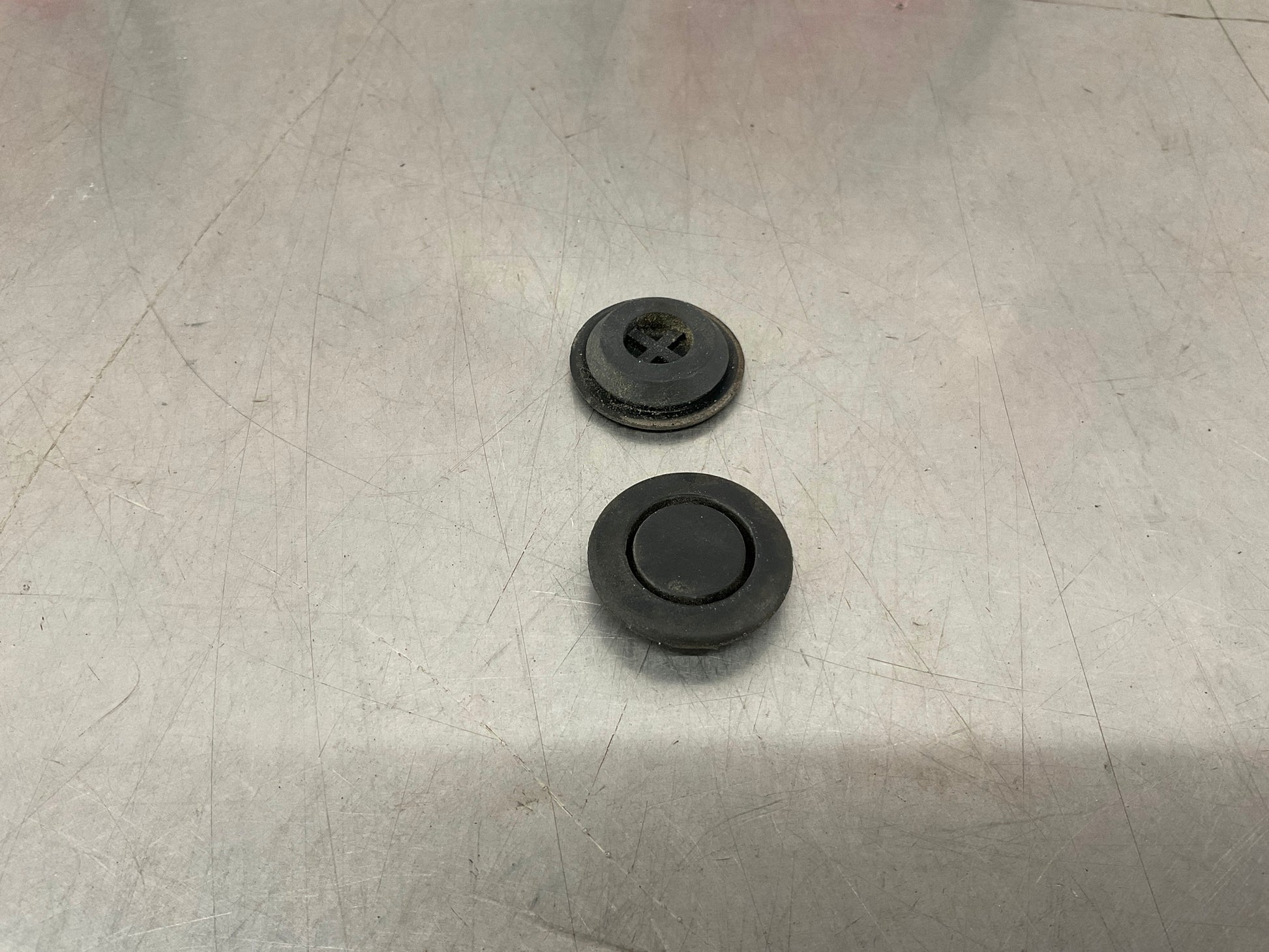 2007 Nissan 350Z Passenger Right Exterior Door Handle Plugs OEM 14BIMD - On Point Parts Inc
