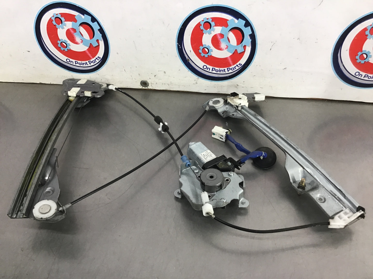 2007 Nissan 350Z Passenger Right Door Window Regulator Motor OEM 14BD1CE - On Point Parts Inc