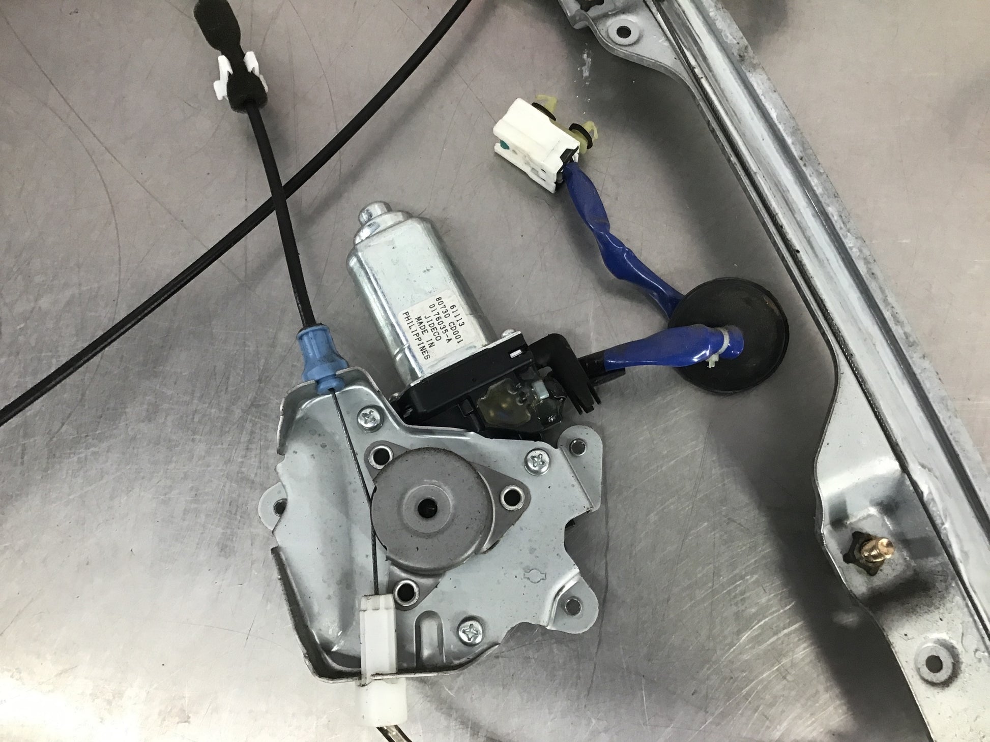 2007 Nissan 350Z Passenger Right Door Window Regulator Motor OEM 14BD1CE - On Point Parts Inc