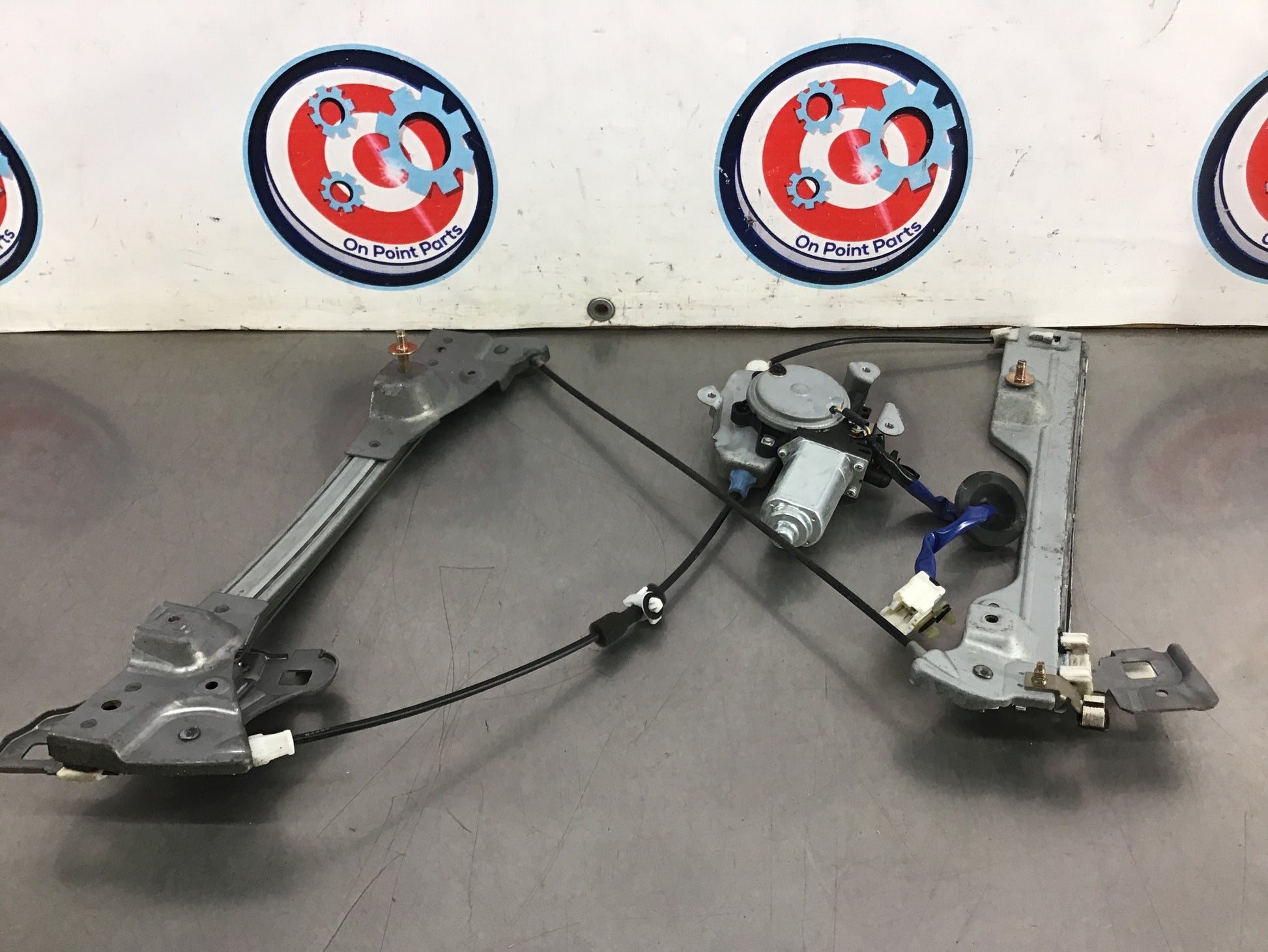 2007 Nissan 350Z Passenger Right Door Window Regulator Motor OEM 14BD1CE - On Point Parts Inc