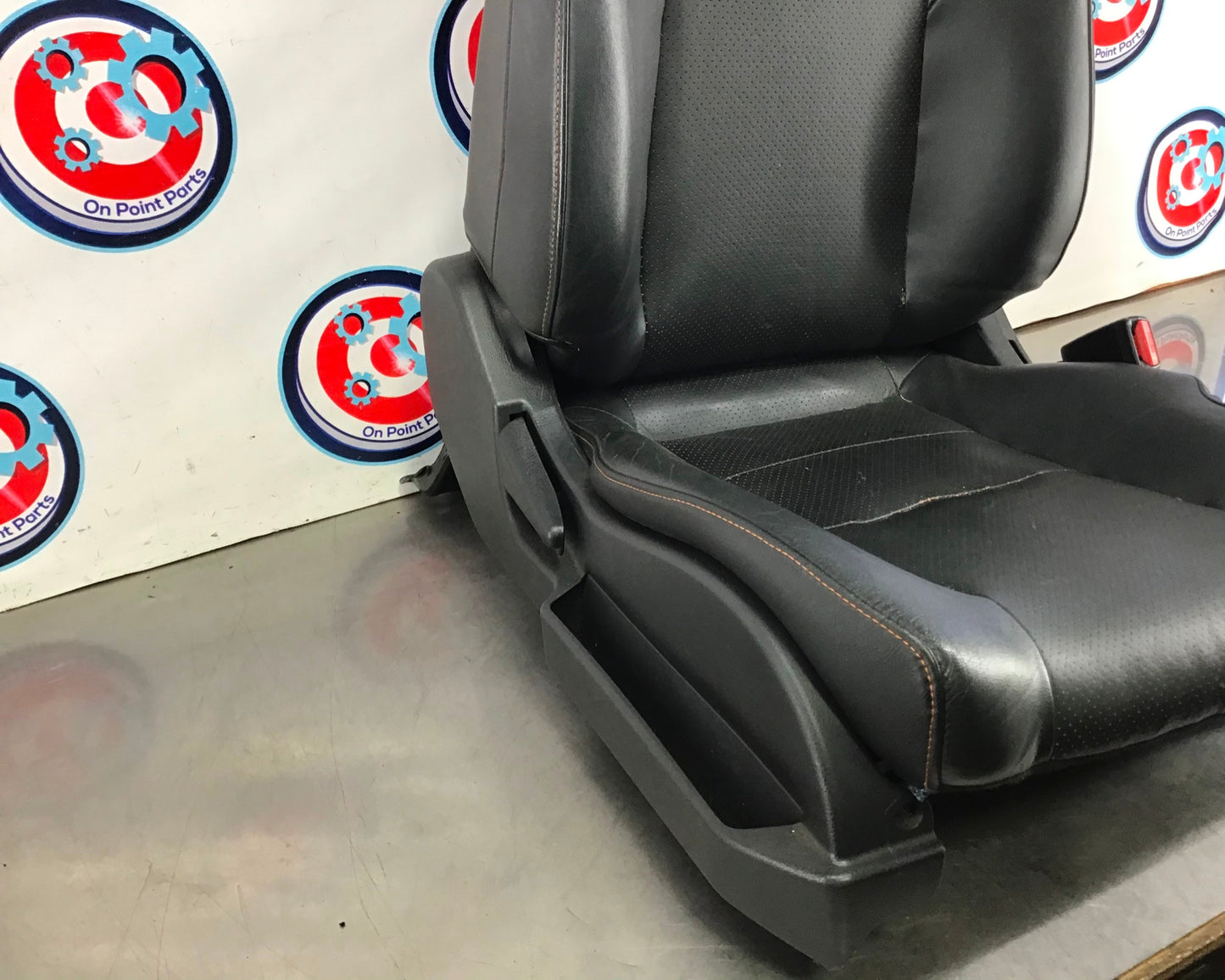 2004 Nissan 350Z Passenger Right Leather Seat OEM 0BBWC9 - On Point Parts Inc