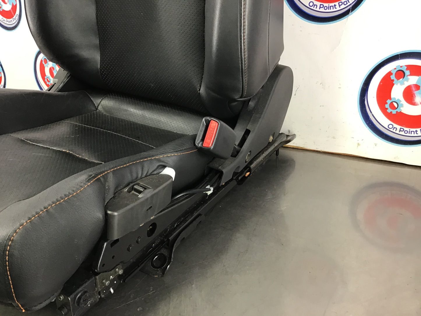 2004 Nissan 350Z Passenger Right Leather Seat OEM 0BBWC9 - On Point Parts Inc