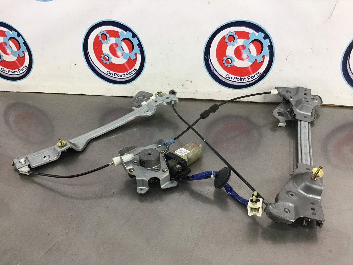 2006 Nissan 350Z Passenger Right Window Motor Regulator OEM 12BEKCE - On Point Parts Inc