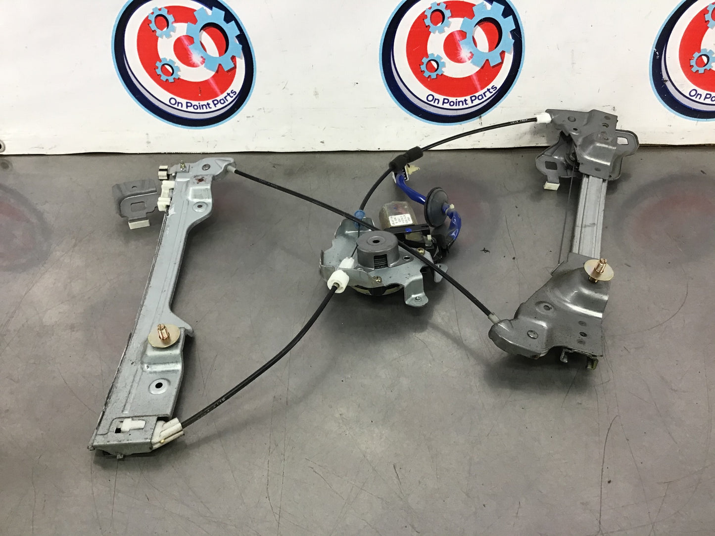 2005 Nissan 350Z Passenger Right Window Motor Regulator OEM 14BCBCE - On Point Parts Inc