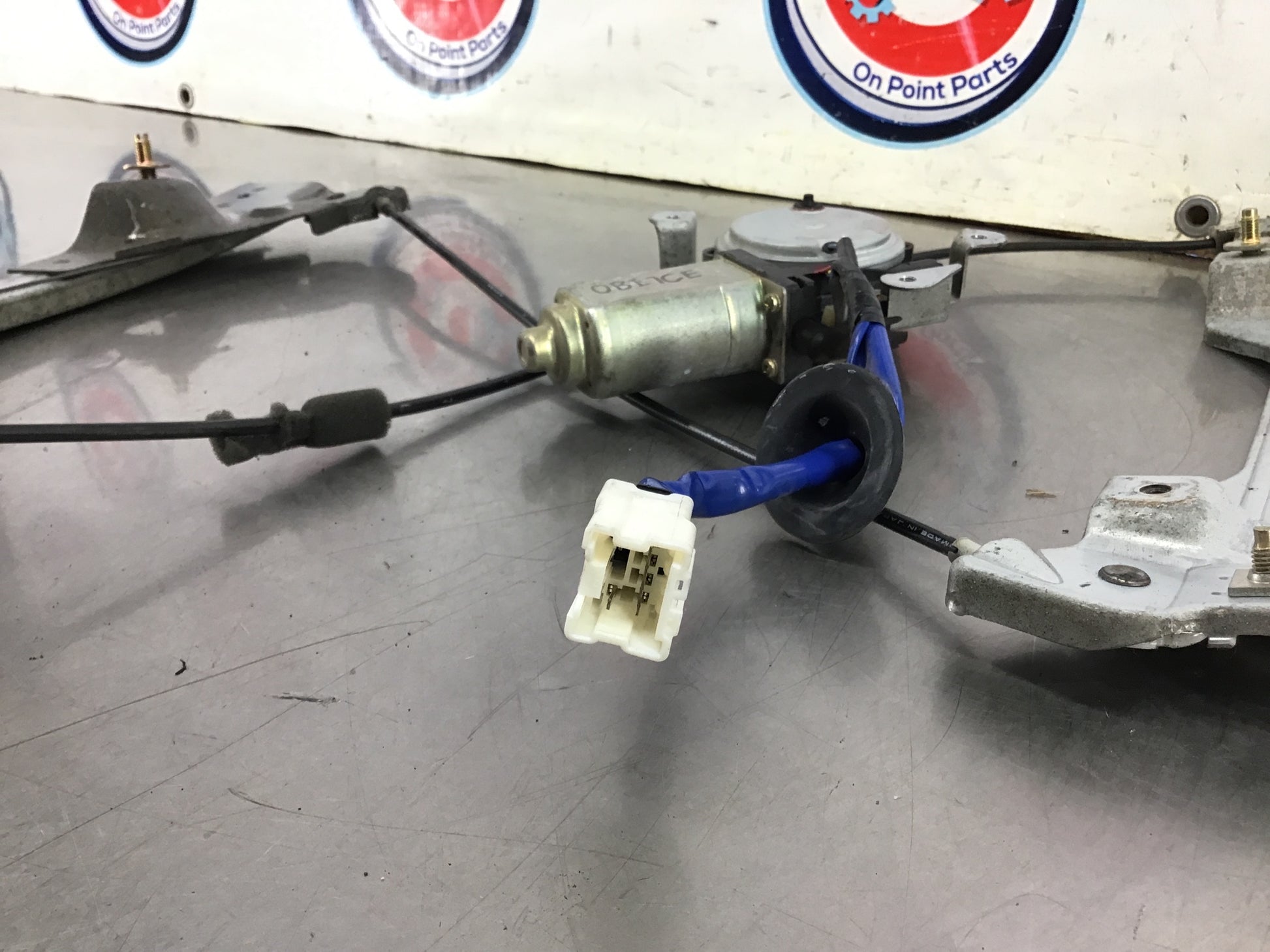 2005 Nissan 350Z Passenger Right Window Regulator Motor OEM 12BI7CE - On Point Parts Inc