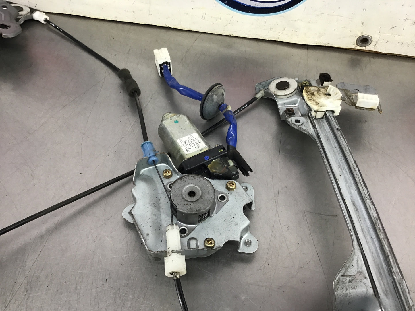 2005 Nissan 350Z Passenger Right Window Regulator Motor OEM 12BI7CE - On Point Parts Inc