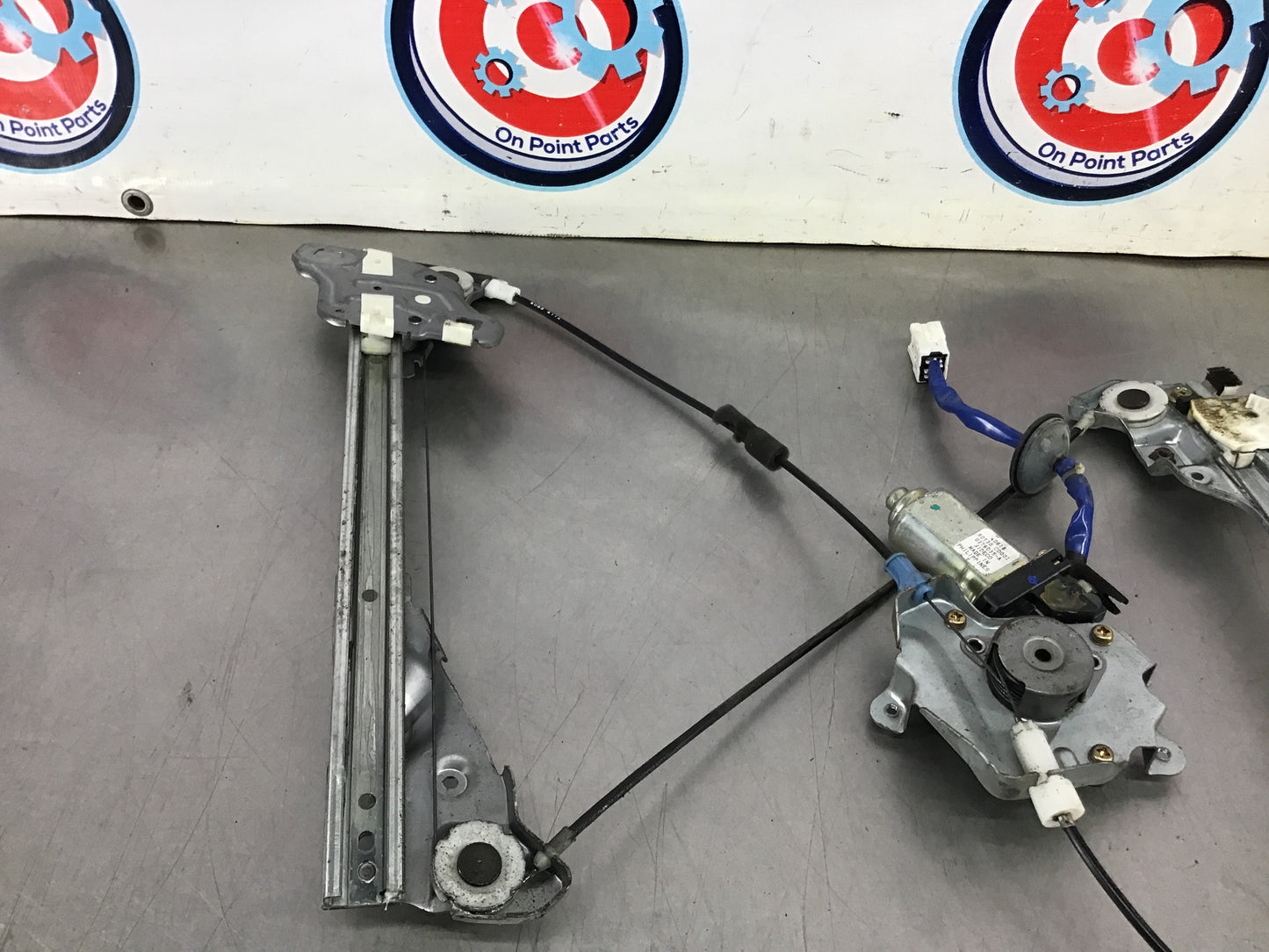 2005 Nissan 350Z Passenger Right Window Regulator Motor OEM 12BI7CE - On Point Parts Inc