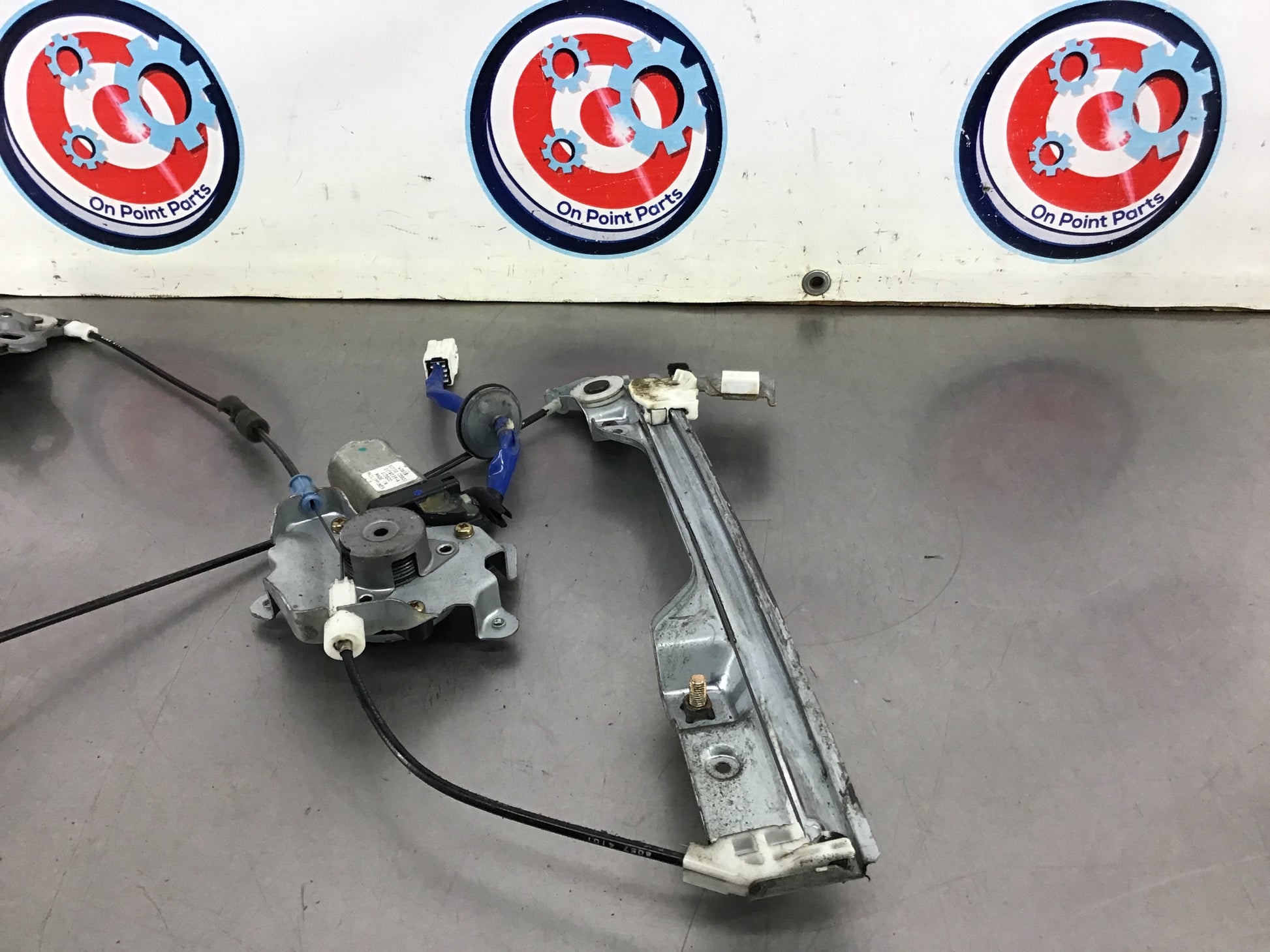 2005 Nissan 350Z Passenger Right Window Regulator Motor OEM 12BI7CE - On Point Parts Inc