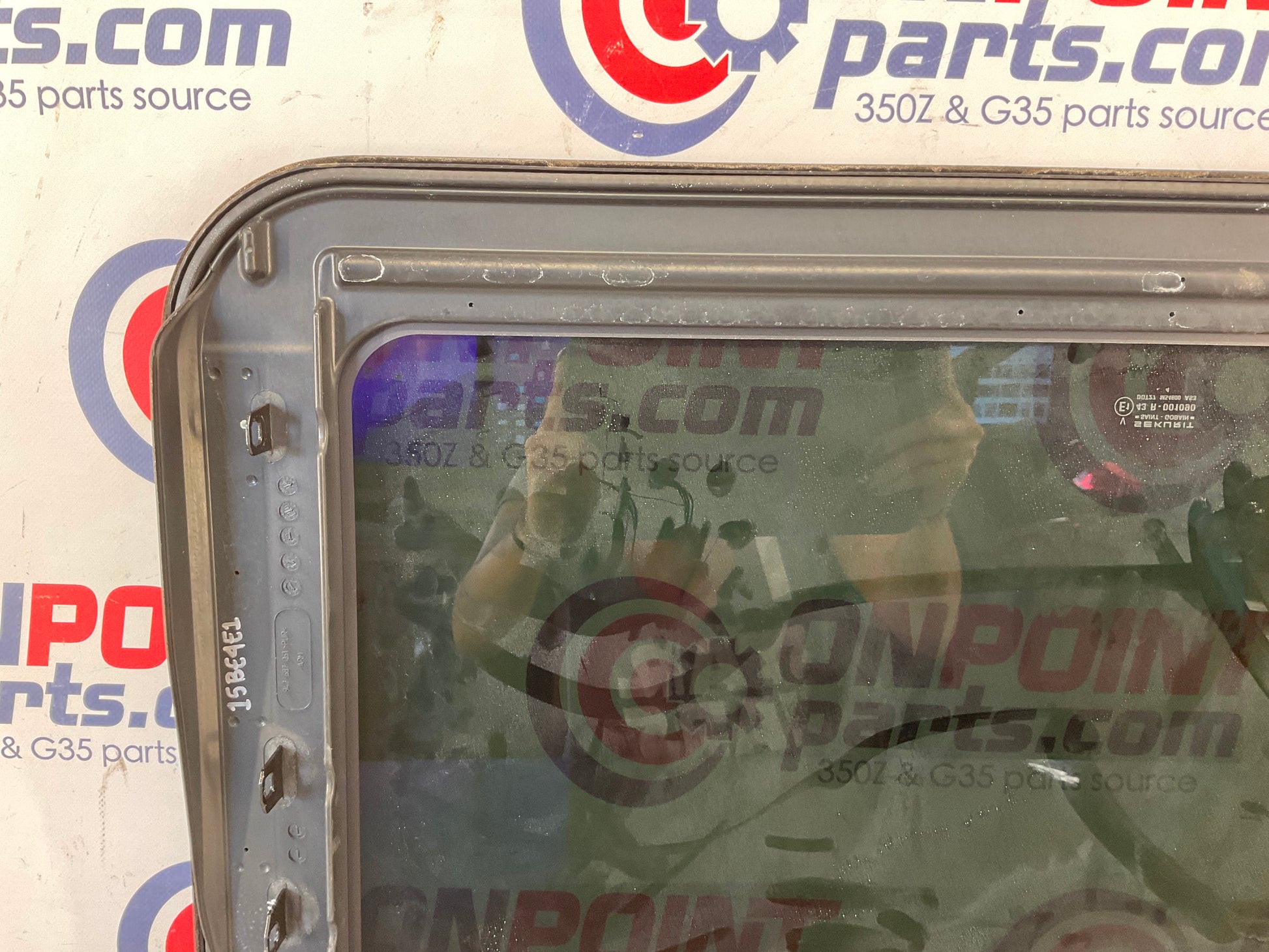 2004 Infiniti G35 Sedan Moon Sun Roof Glass OEM 15BE4E1 - On Point Parts Inc