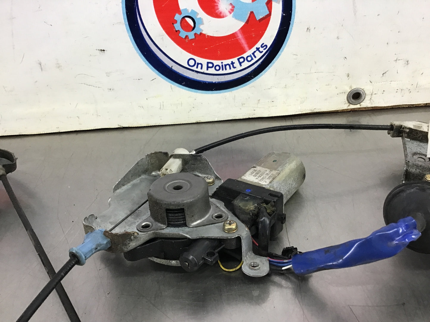 2005 Nissan 350Z Driver Left Window Regulator Motor OEM 12BI7CA - On Point Parts Inc