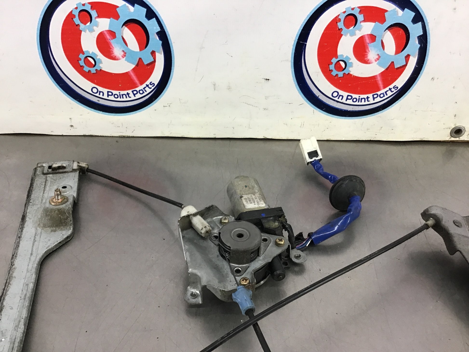 2005 Nissan 350Z Driver Left Window Regulator Motor OEM 12BI7CA - On Point Parts Inc