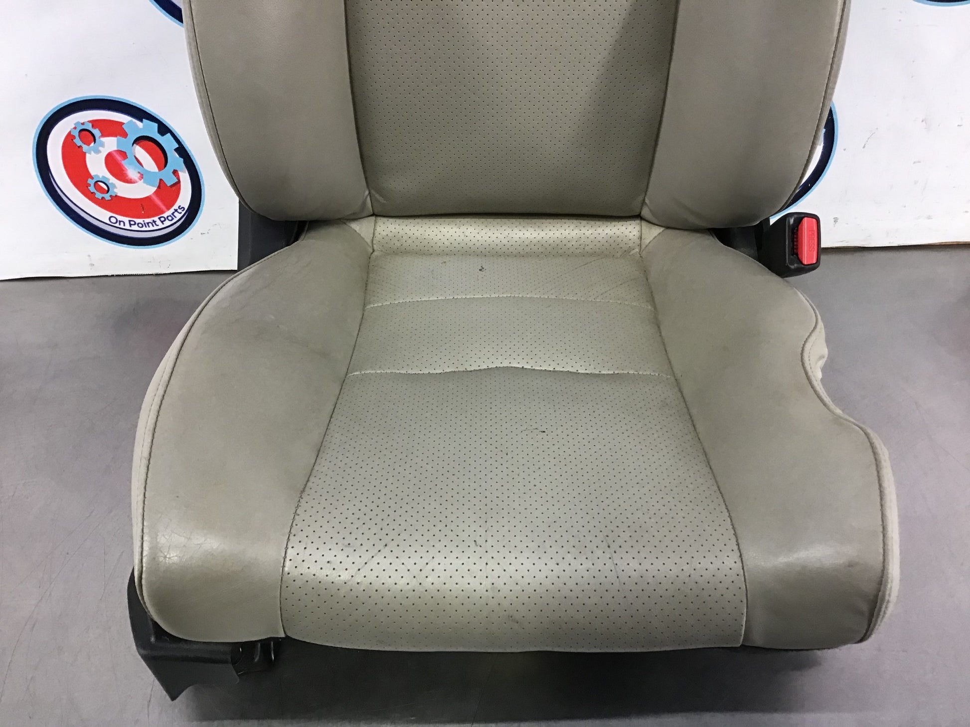2005 Nissan 350Z Passenger Right Front Convertible Powered Seat OEM 14BCBC9 - On Point Parts Inc
