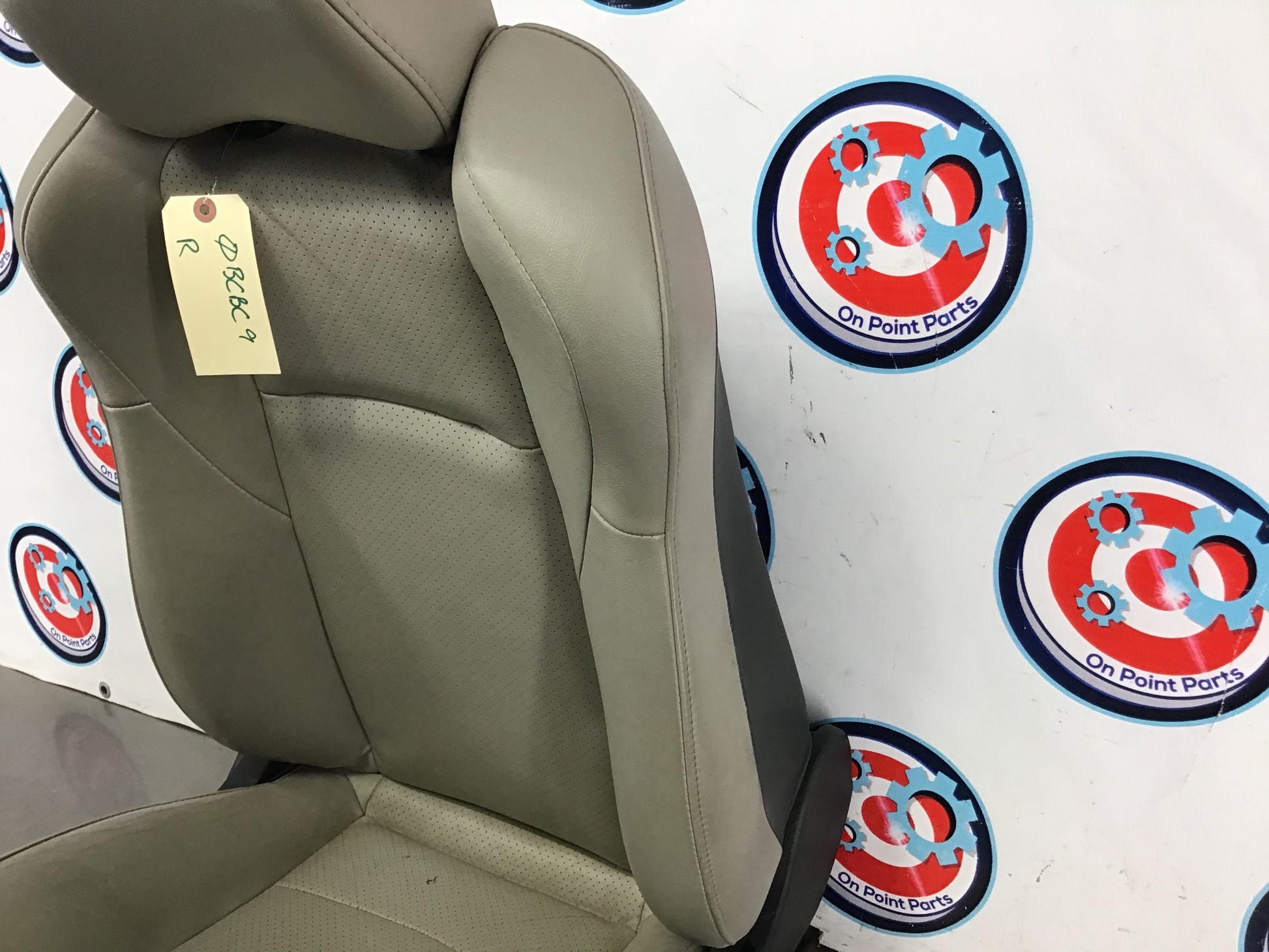 2005 Nissan 350Z Passenger Right Front Convertible Powered Seat OEM 14BCBC9 - On Point Parts Inc