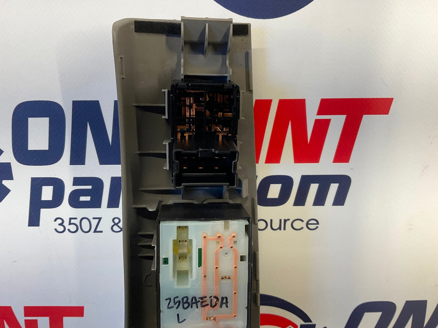 2005 Nissan 350Z Driver Left Master Door Lock Window Switches 80961 OEM 25BAEDA - On Point Parts Inc
