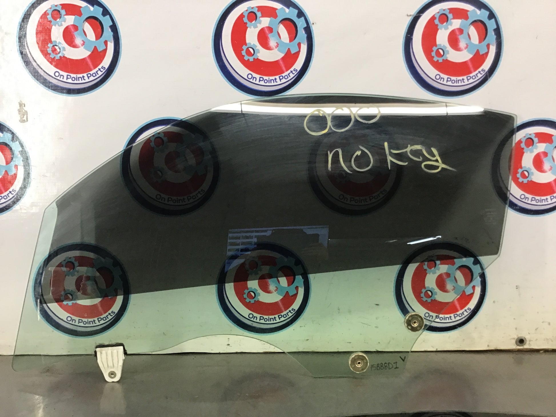 2005 Nissan 350Z Driver Passenger Front Tinted Glass Windows OEM 15BB8D1 - On Point Parts Inc