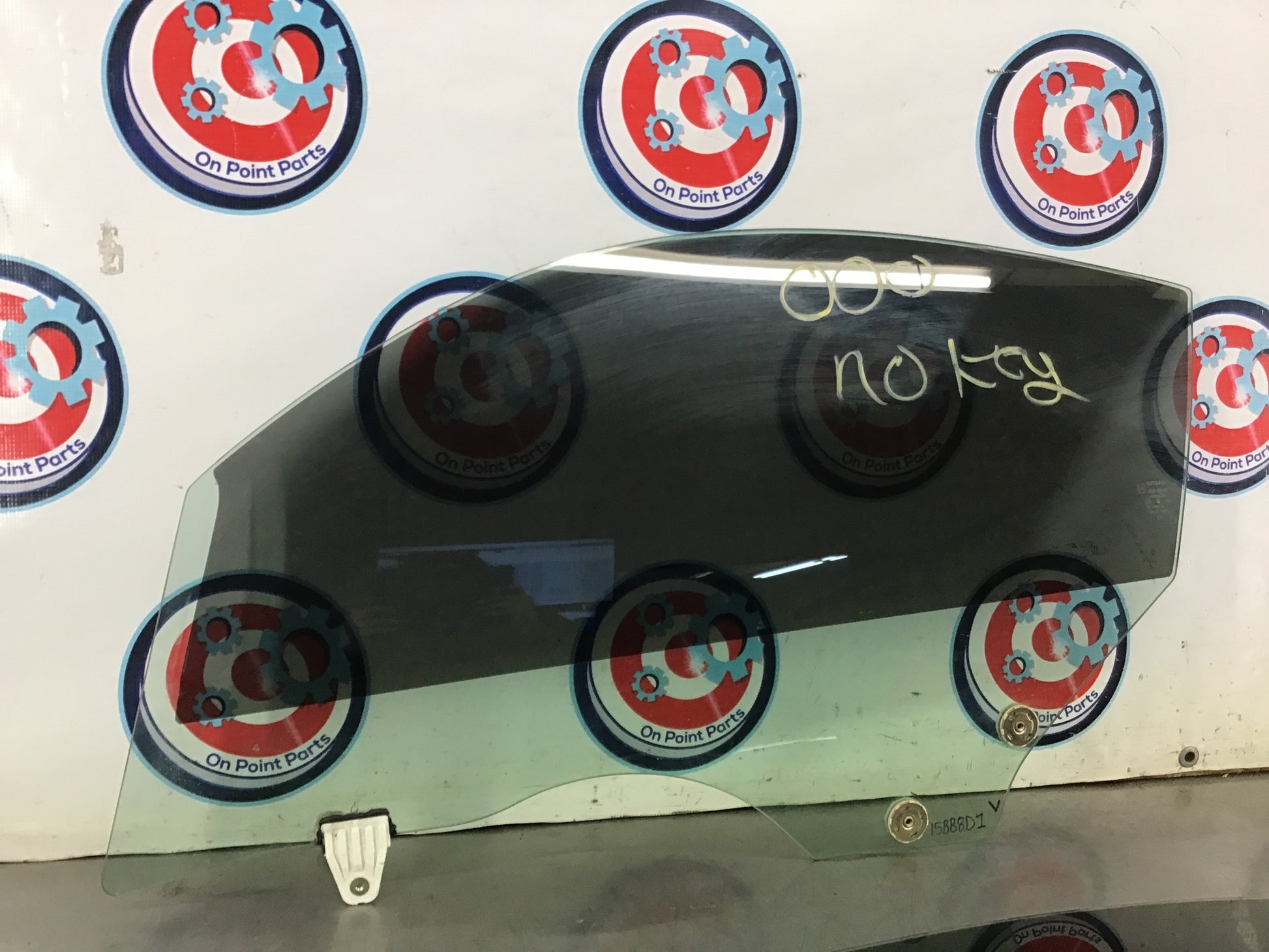 2005 Nissan 350Z Driver Passenger Front Tinted Glass Windows OEM 15BB8D1 - On Point Parts Inc