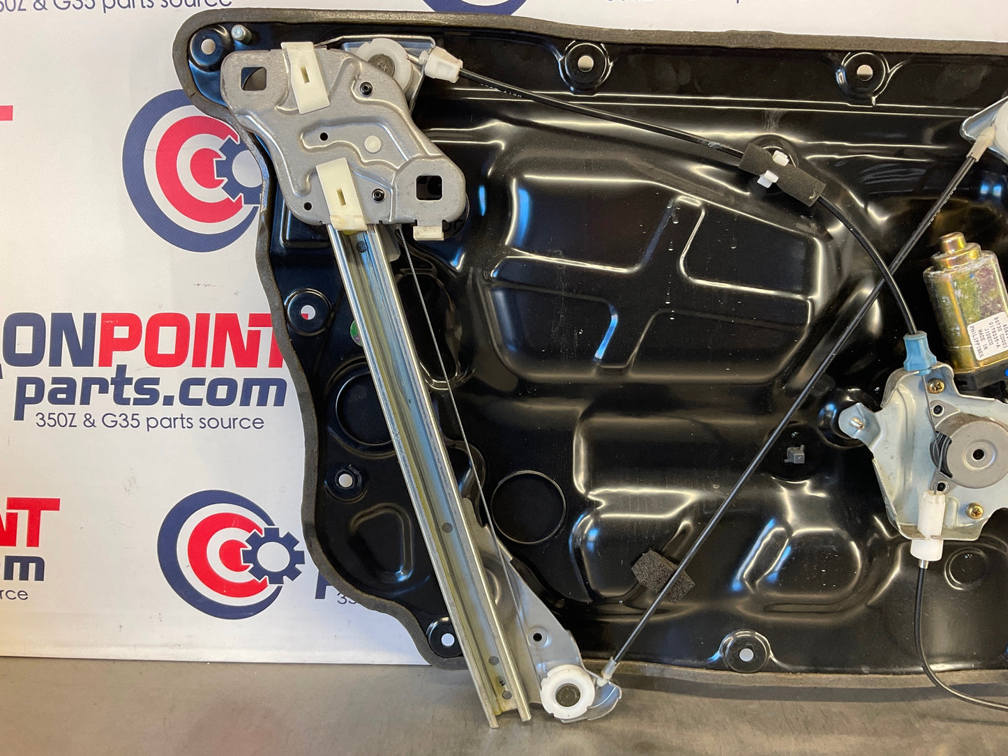 2005 Nissan 350Z Passenger Right Window Regulator Motor Assembly OEM 25BAED3 - On Point Parts Inc