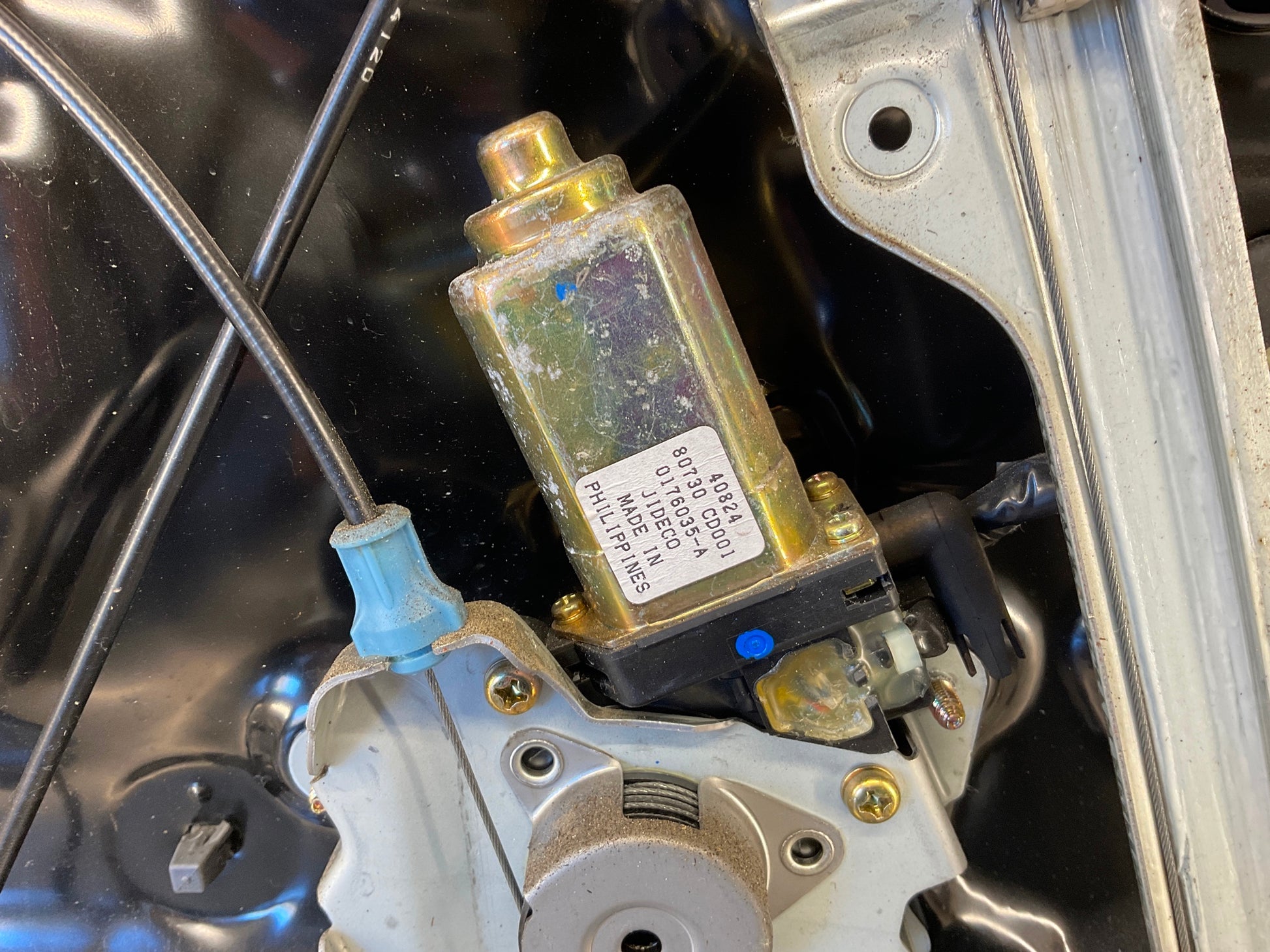 2005 Nissan 350Z Passenger Right Window Regulator Motor Assembly OEM 25BAED3 - On Point Parts Inc