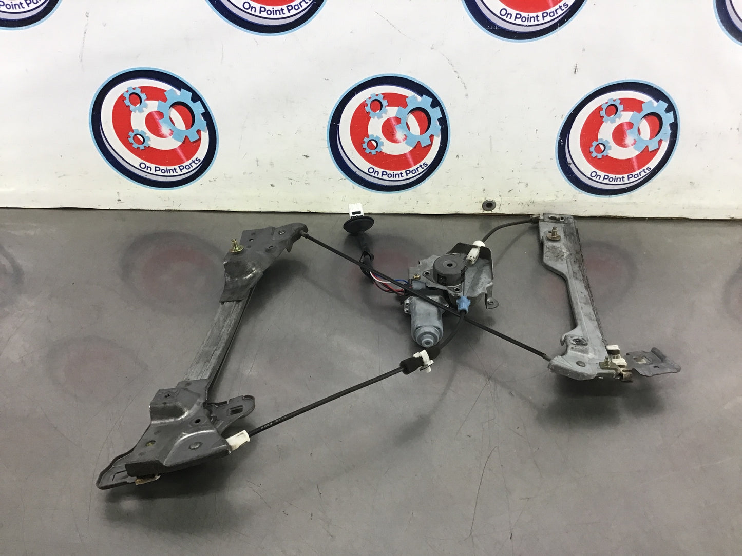 2004 Nissan 350Z Passenger Front Interior Window Regulator Motor OEM 14BINCE - On Point Parts Inc